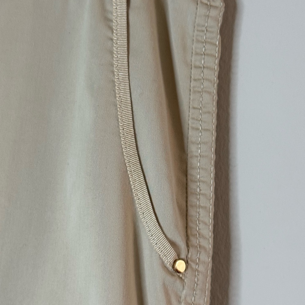 Chico's Beige Cargo Style Utility Pants Women’s Size M Straight Leg Casual - Picture 3 of 9